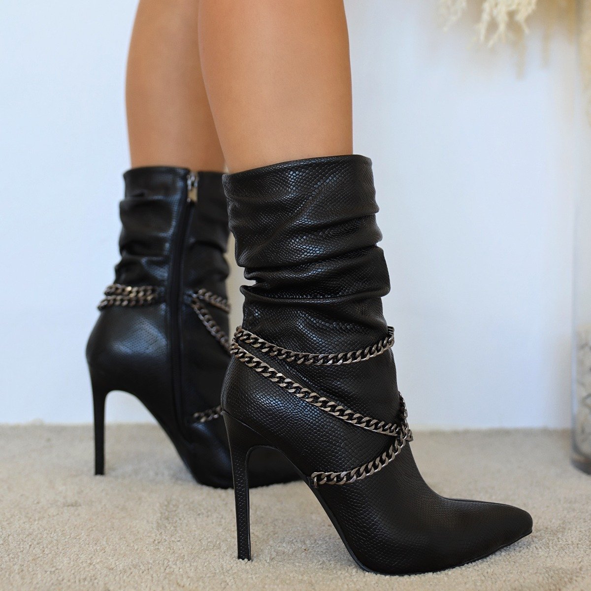 rihal_black